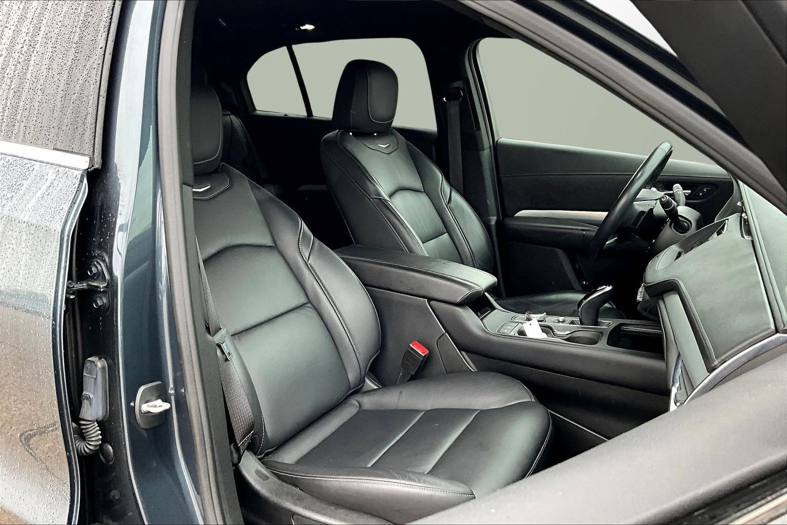 Used 2021 Cadillac XT4 Premium Luxury image 7