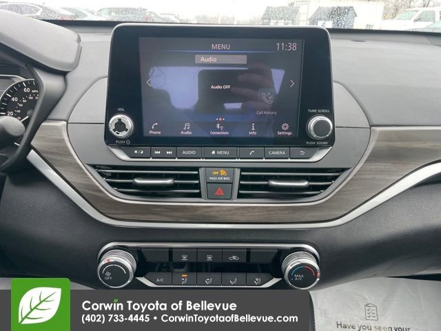 Used 2023 Nissan Altima 2.5 SV image 18