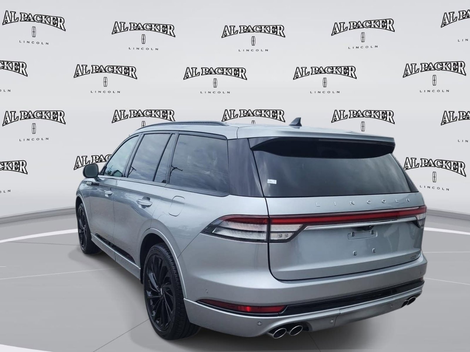 Used 2023 Lincoln Aviator Reserve w/ Equipment Group 201A AWD/4WD image 3