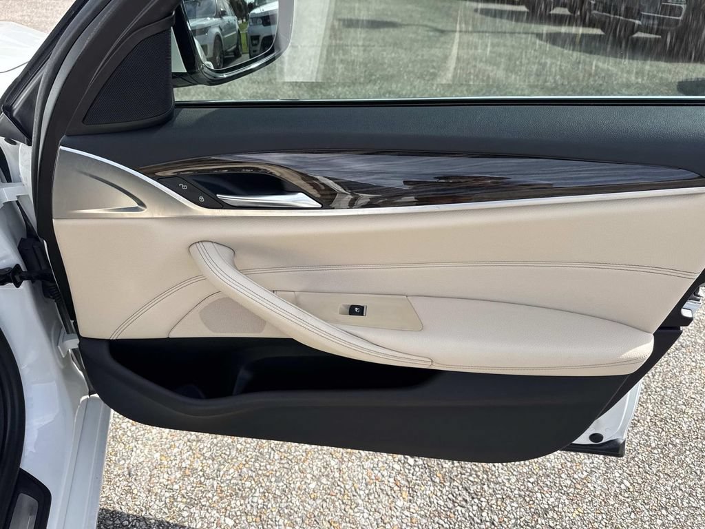 Used 2020 BMW 540i RWD image 16