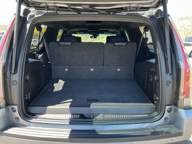Used 2018 Cadillac Escalade ESV Platinum AWD/4WD image 26
