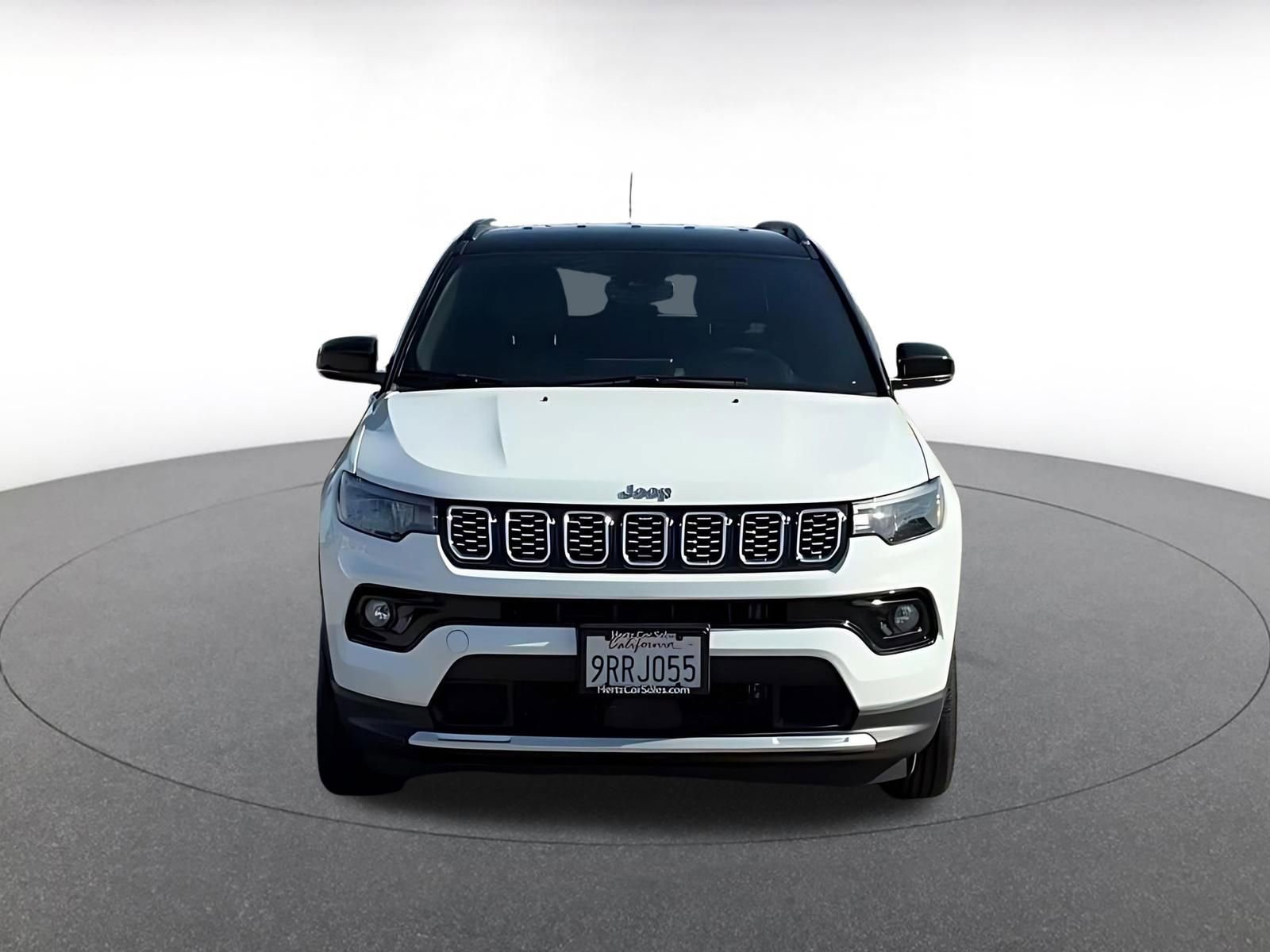 Used 2025 Jeep Compass Limited AWD/4WD image 3