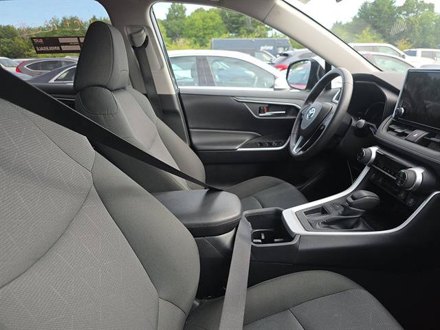 Used 2025 Toyota RAV4 XLE w/ Weather Package FWD image 10