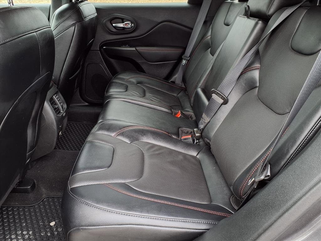 Used 2022 Jeep Cherokee Trailhawk w/ Premium Leather Package image 8