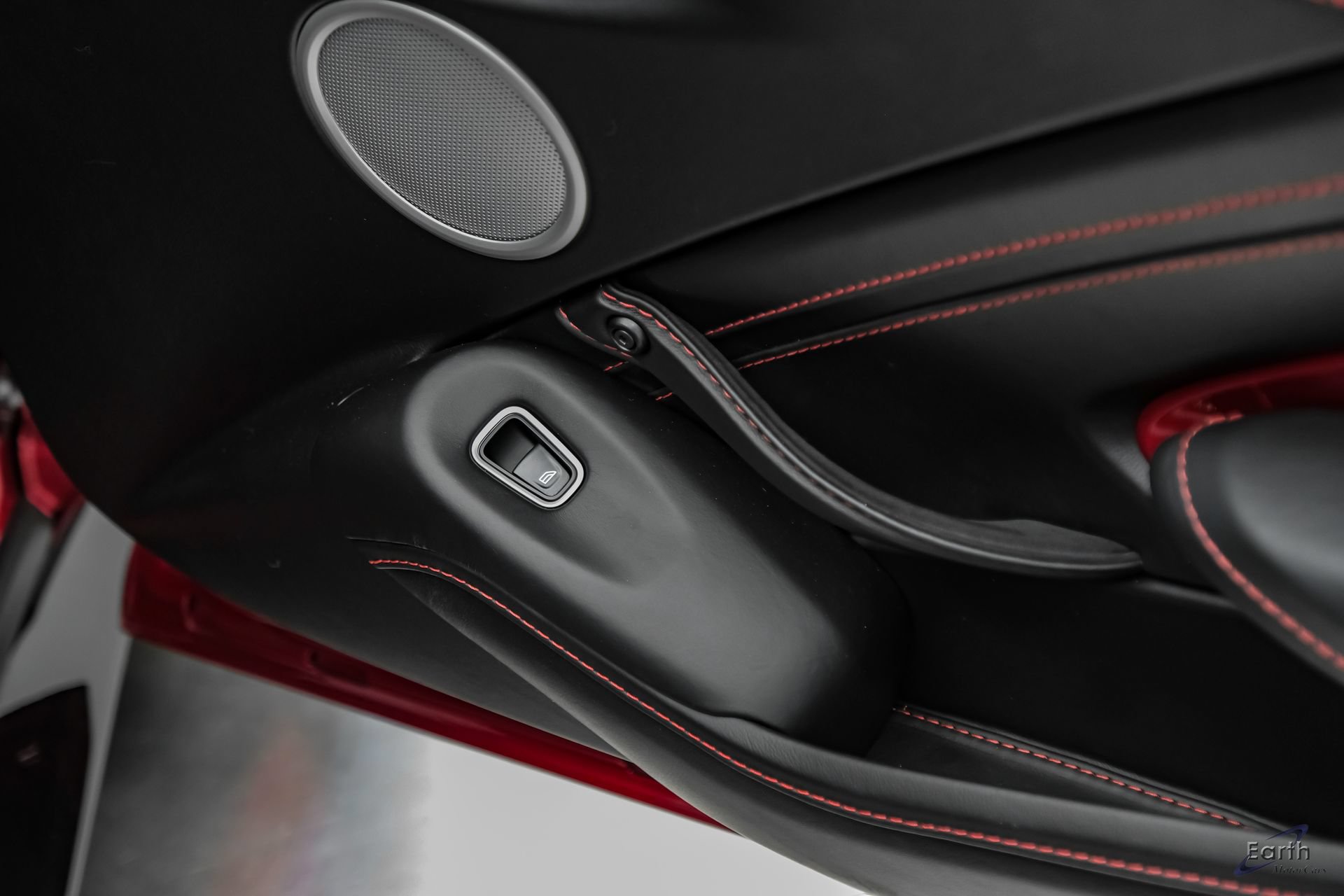Used 2019 Aston Martin V8 Vantage Coupe RWD image 90