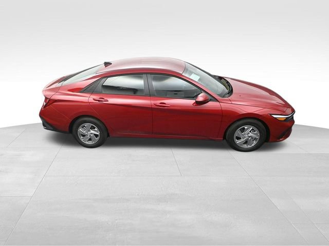 Certified 2026 Hyundai Elantra SE FWD image 29