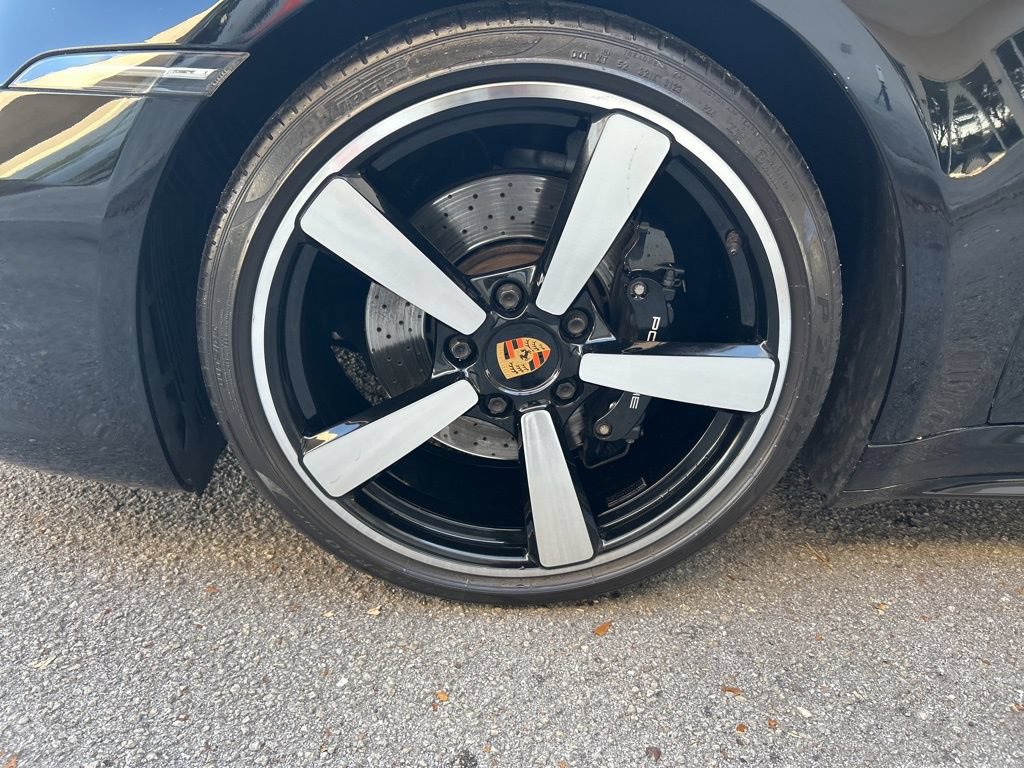 Used 2021 Porsche 911 AWD/4WD image 22