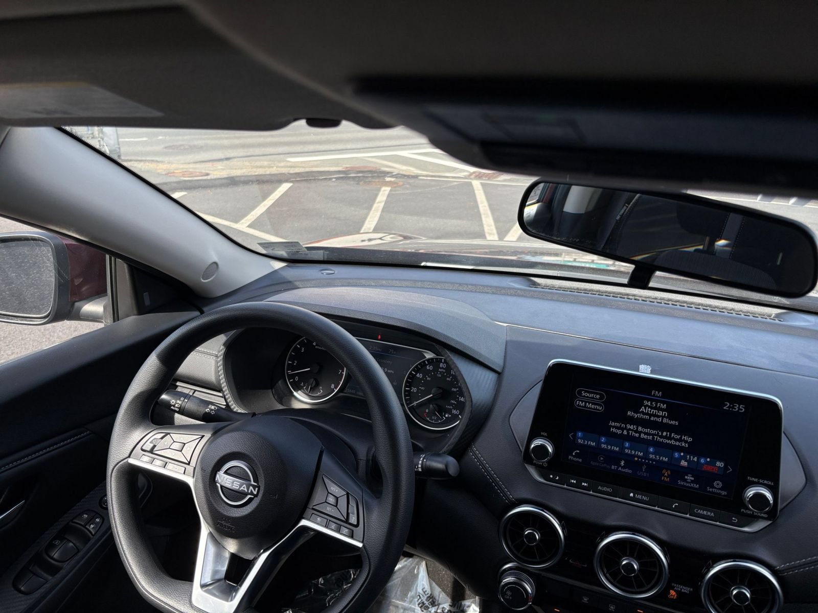 Used 2025 Nissan Sentra SV FWD image 29