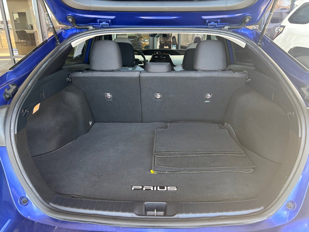 Used 2016 Toyota Prius Four image 22