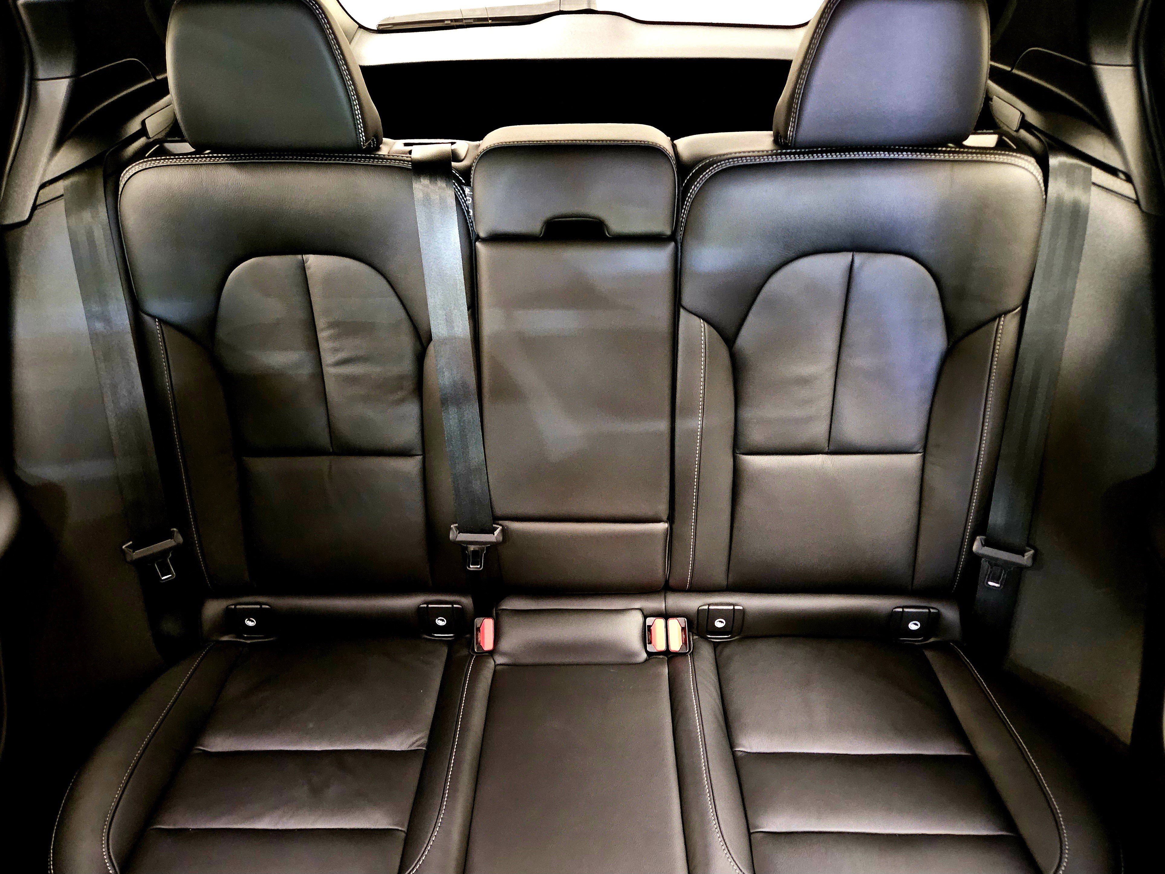 Used 2023 Volvo XC40 B5 Ultimate image 41