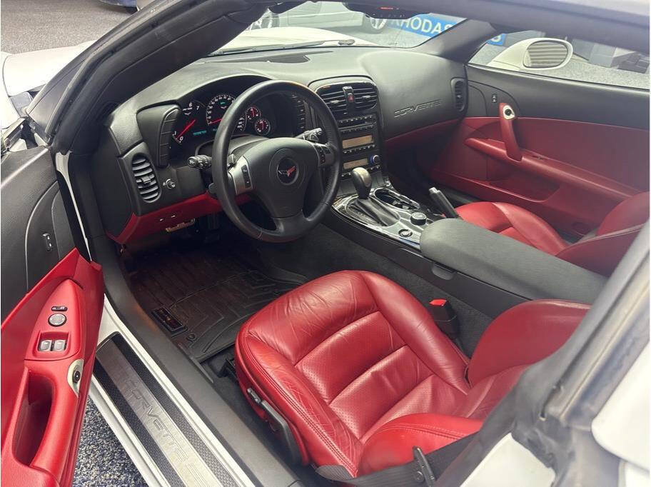Used 2009 Chevrolet Corvette Coupe w/ Preferred Equipment Group RWD image 11