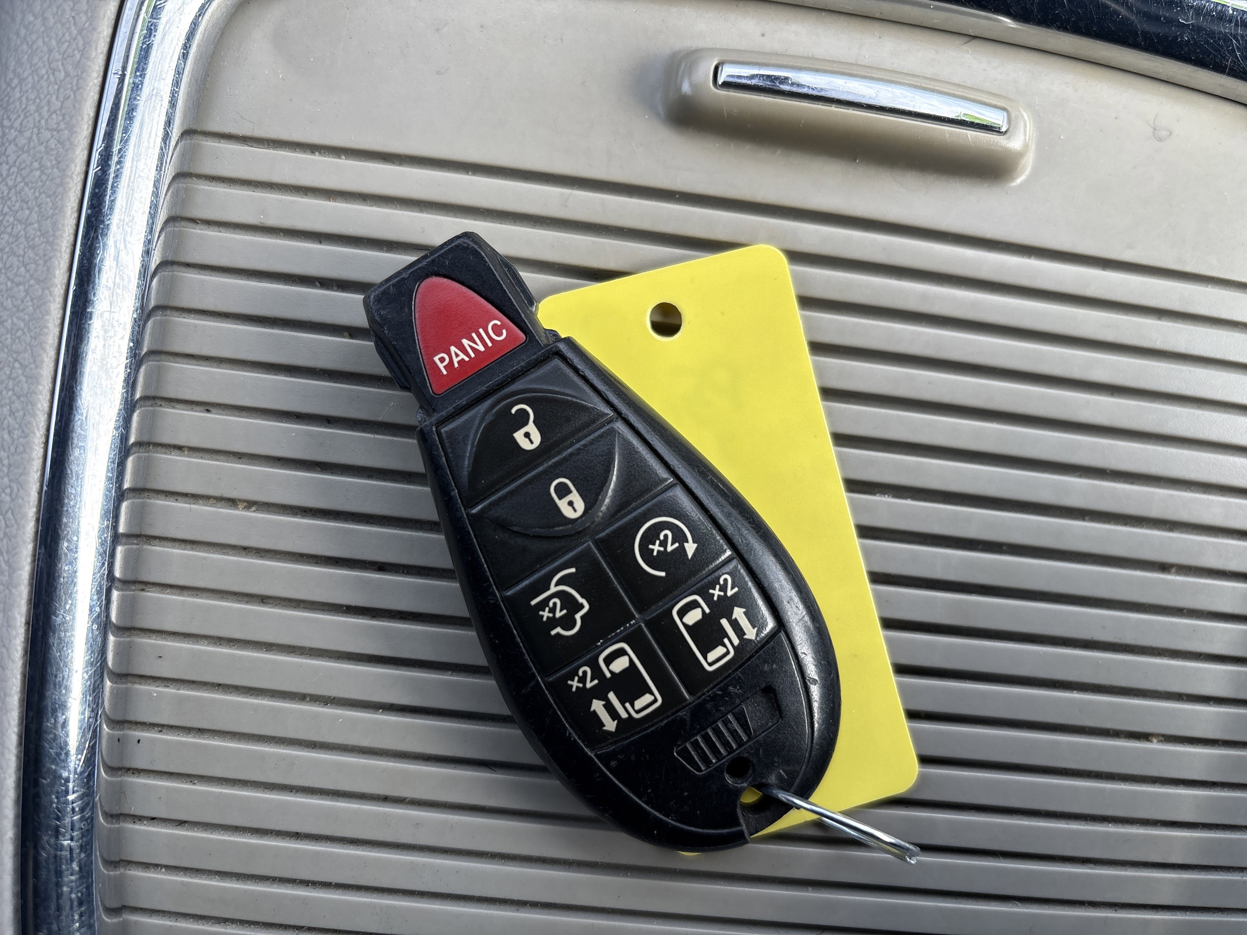 Used 2018 Dodge Grand Caravan SXT image 28