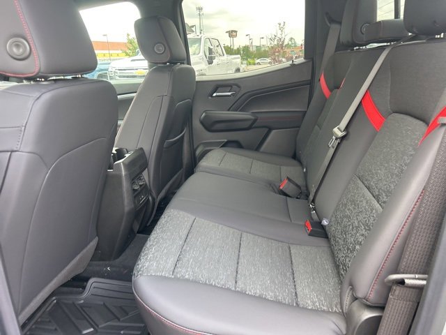 Used 2025 Chevrolet Colorado Z71 w/ Technology Package image 28