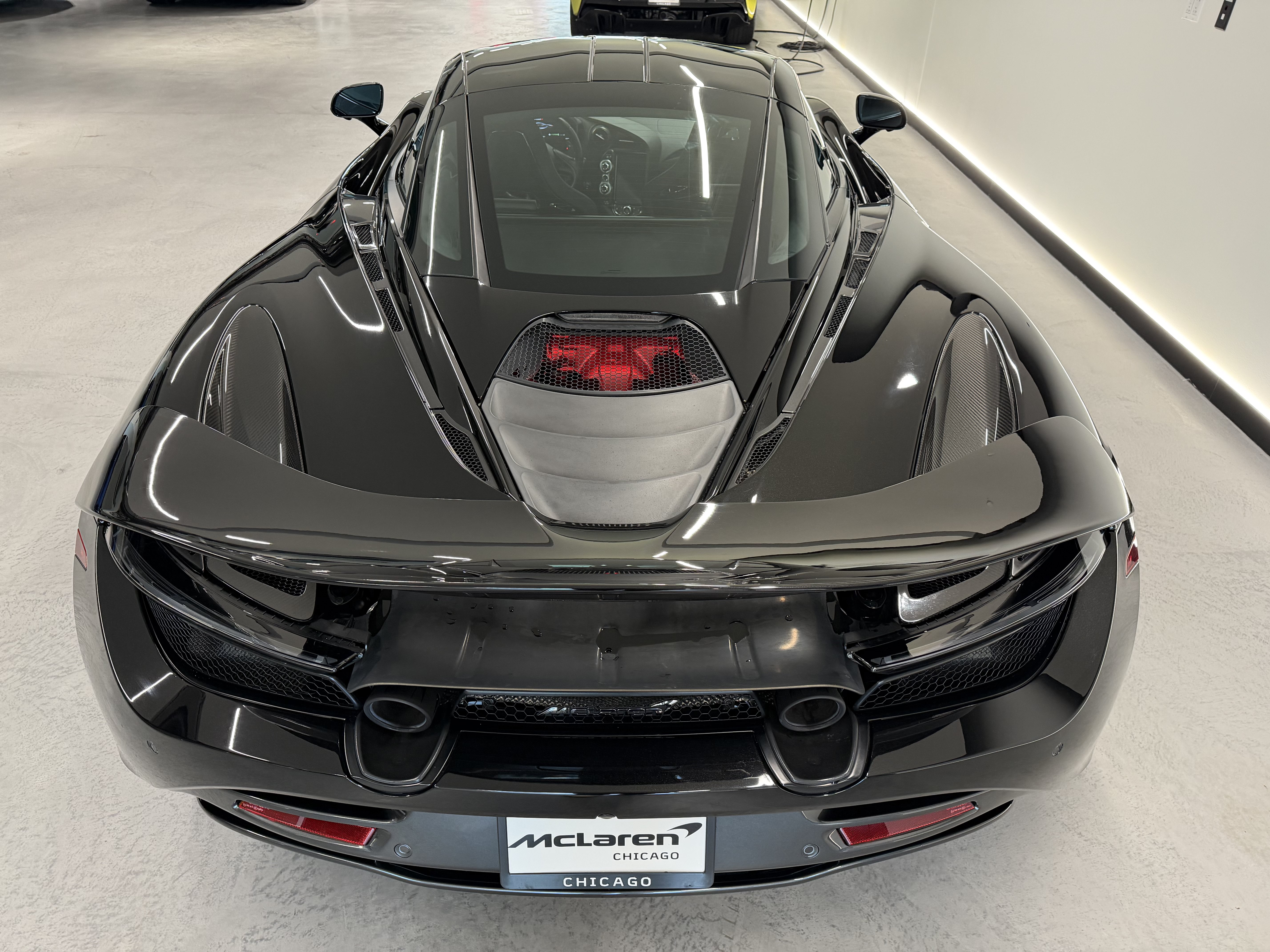 Used 2020 McLaren 720S Performance RWD image 4