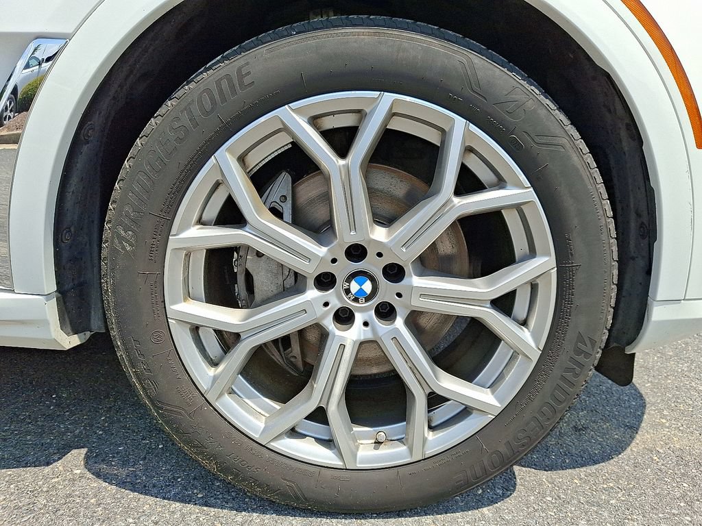 Used 2026 BMW X7 xDrive40i AWD/4WD image 8