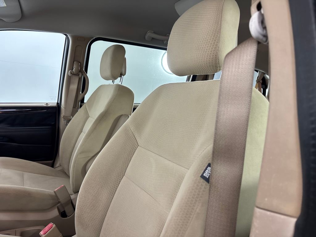Used 2016 Dodge Grand Caravan SE w/ Quick Order Package 29E SE image 9