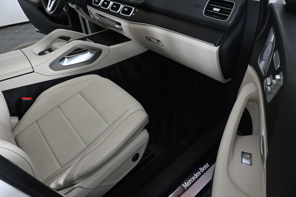Used 2020 Mercedes-Benz GLS 450 4MATIC image 23