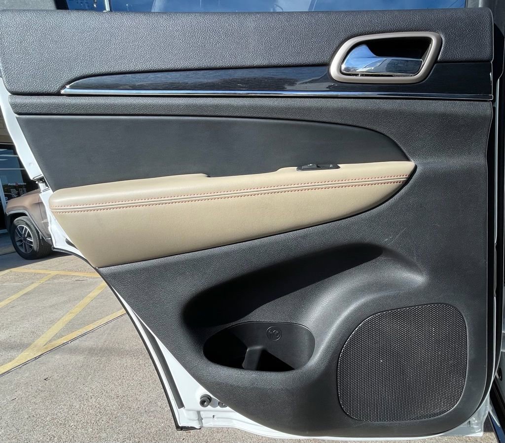 Used 2016 Jeep Grand Cherokee Limited 75th Anniversary image 34