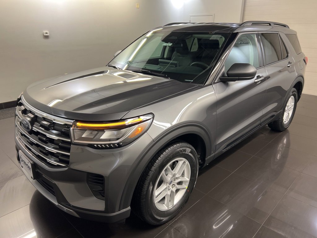 New 2026 Ford Explorer Active image 3