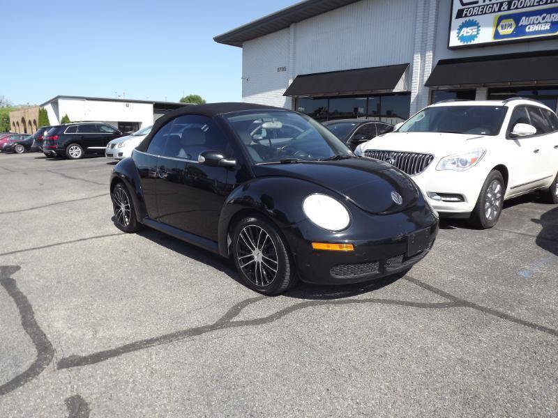 Used 2010 Volkswagen Beetle Convertible FWD image 10