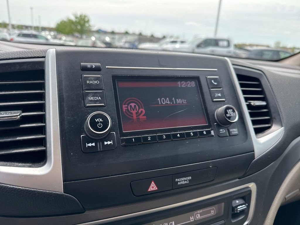 Used 2017 Honda Pilot LX image 18