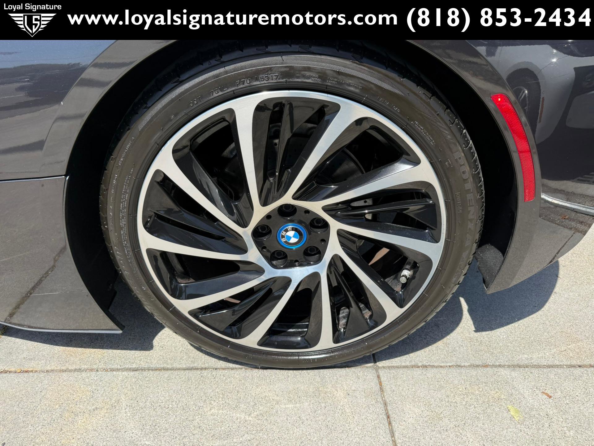 Used 2015 BMW i8 image 13