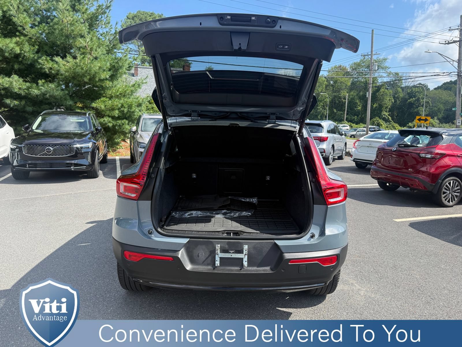Used 2023 Volvo XC40 Recharge Ultimate w/ Protection Package Premier AWD/4WD image 22
