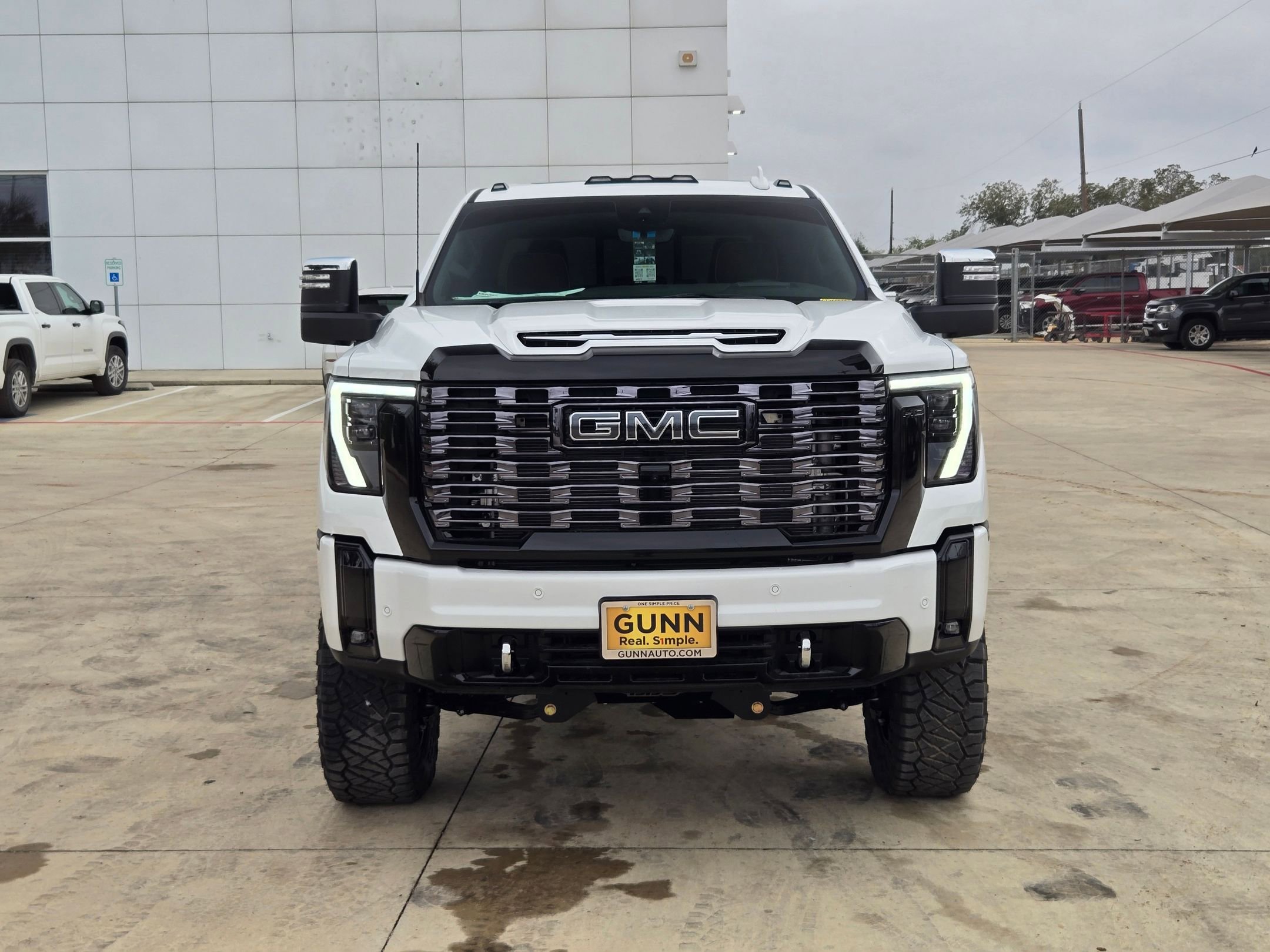 New 2025 GMC Sierra 3500 Denali Ultimate image 8