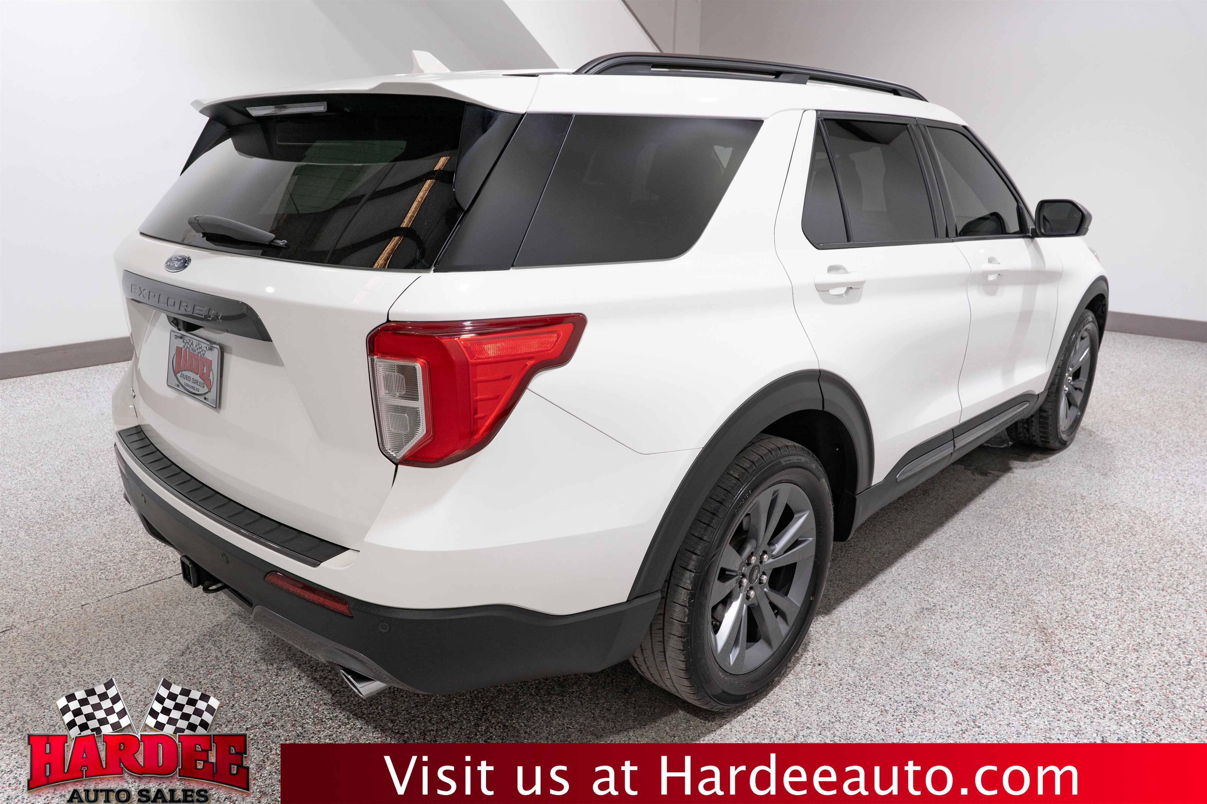Used 2022 Ford Explorer XLT w/ Equipment Group 202A RWD image 5