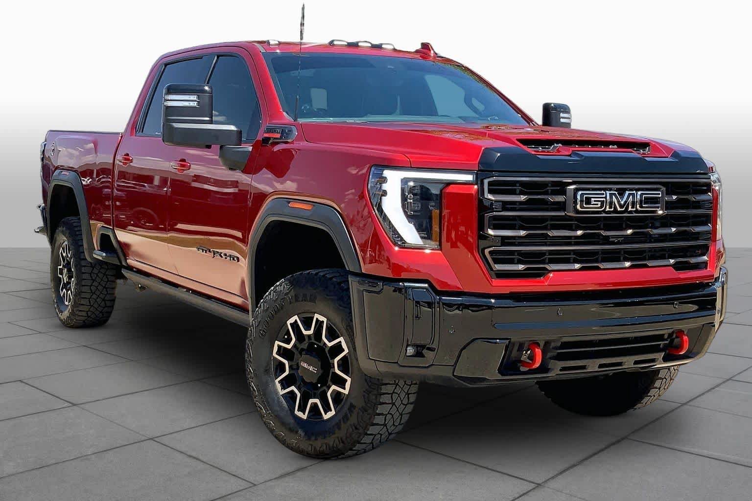 Used 2025 GMC Sierra 2500 AT4X AWD/4WD image 3