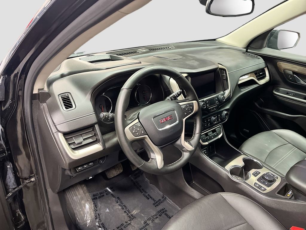 Used 2024 GMC Terrain Denali w/ Black Diamond Edition image 9