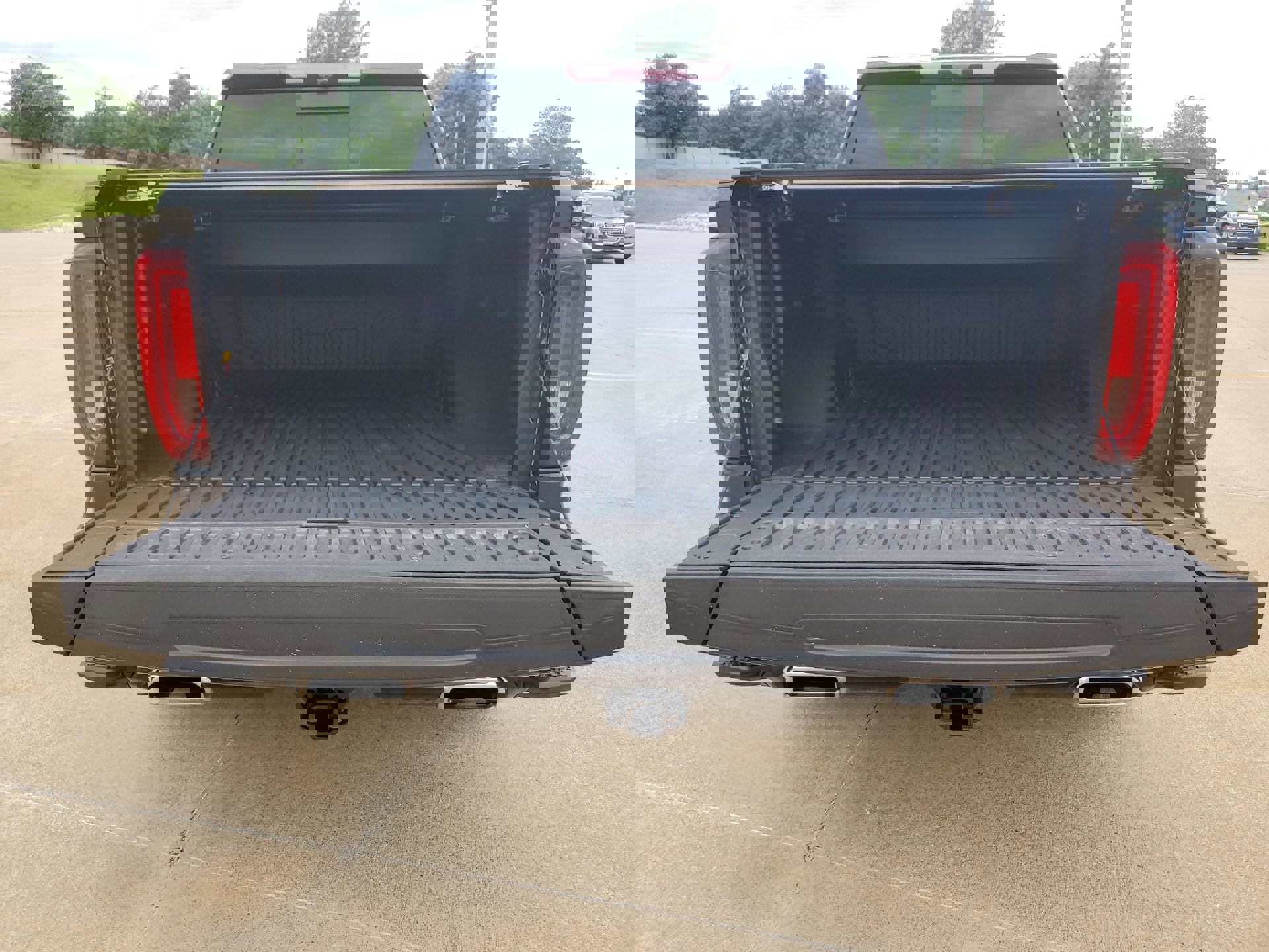 Used 2024 GMC Sierra 1500 Denali Ultimate image 33