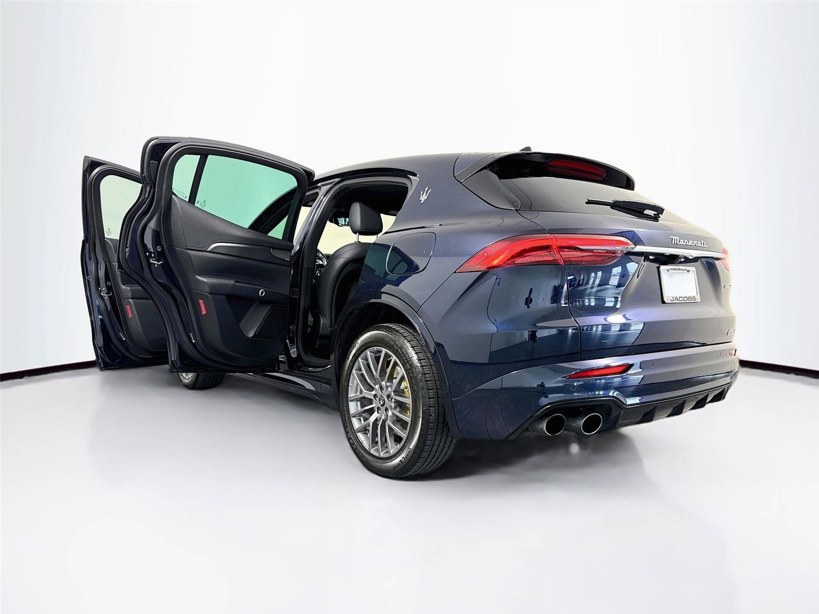 Used 2023 Maserati Grecale GT AWD/4WD image 44