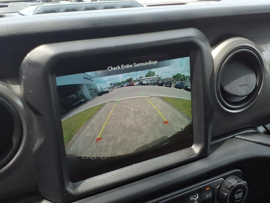 Used 2023 Jeep Wrangler Unlimited w/ Sun & Screen Package AWD/4WD image 11