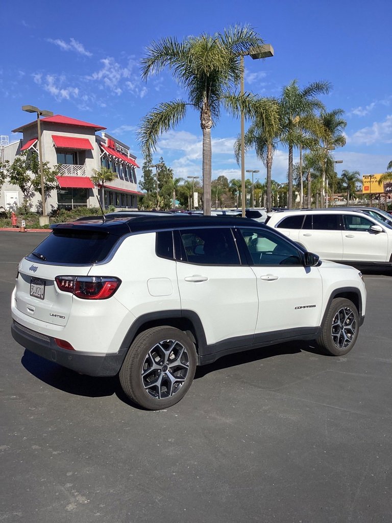 Used 2025 Jeep Compass Limited image 2