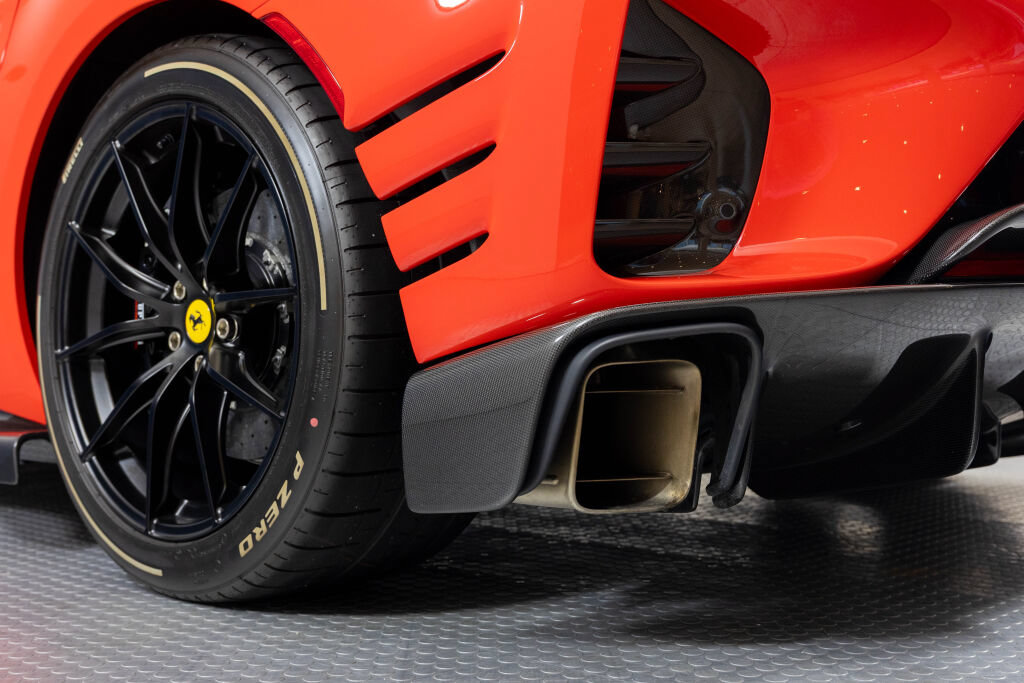 Used 2023 Ferrari 812 Competizione RWD image 17