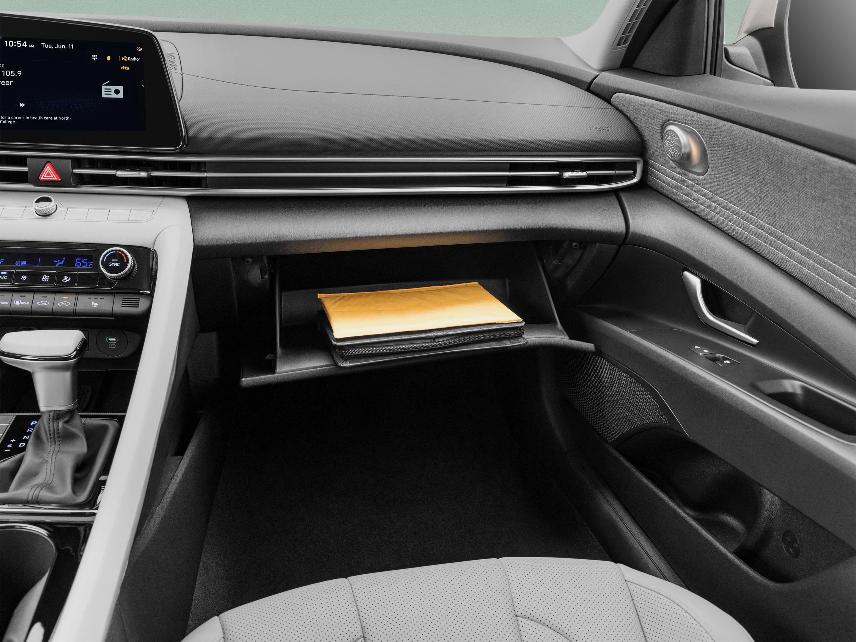 New 2026 Hyundai Elantra Limited FWD image 40