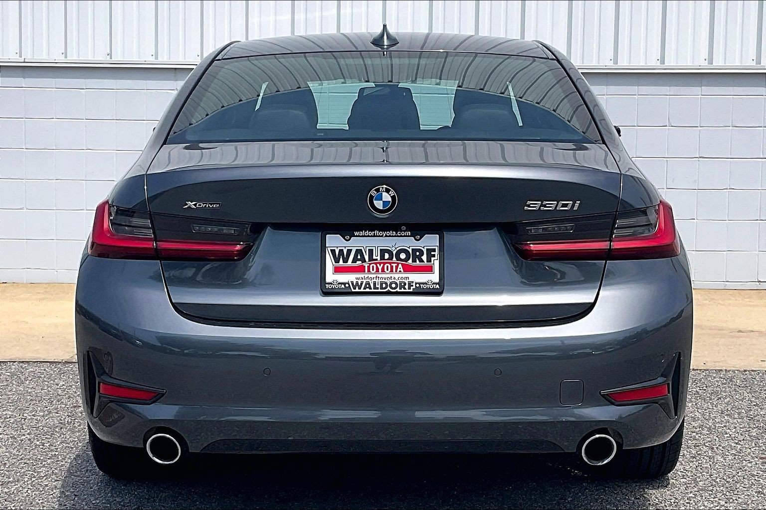 Used 2022 BMW 330i xDrive Sedan w/ Driving Assistance Package AWD/4WD image 5