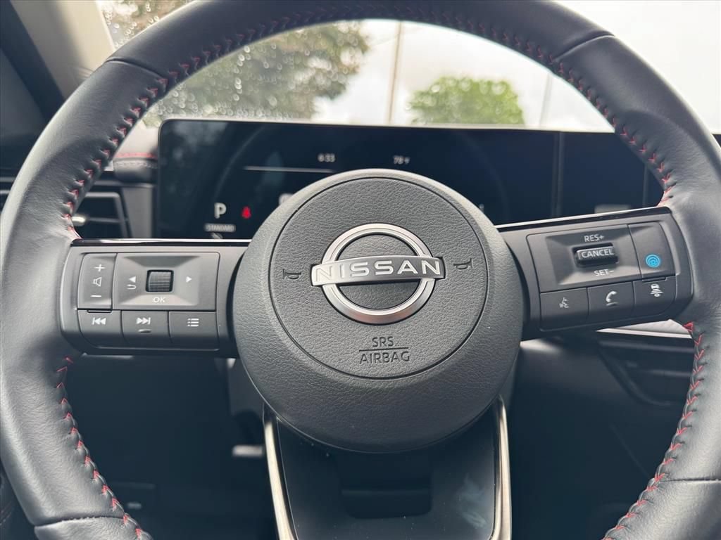 Certified 2025 Nissan Kicks SR FWD image 15