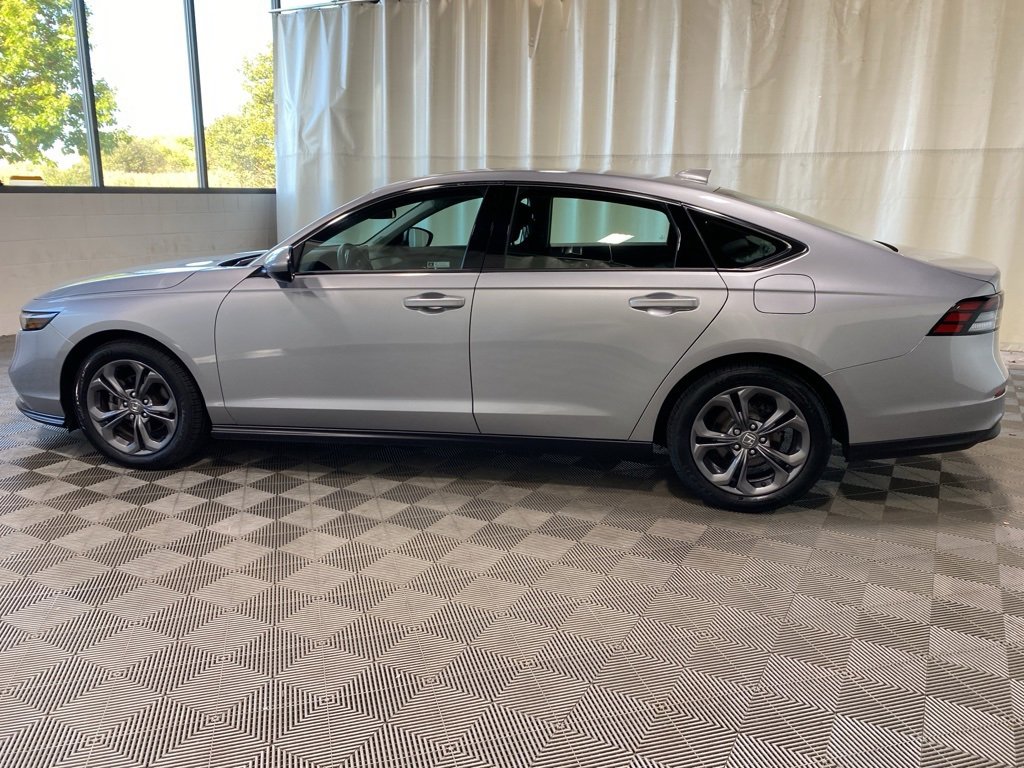 Certified 2023 Honda Accord EX image 5