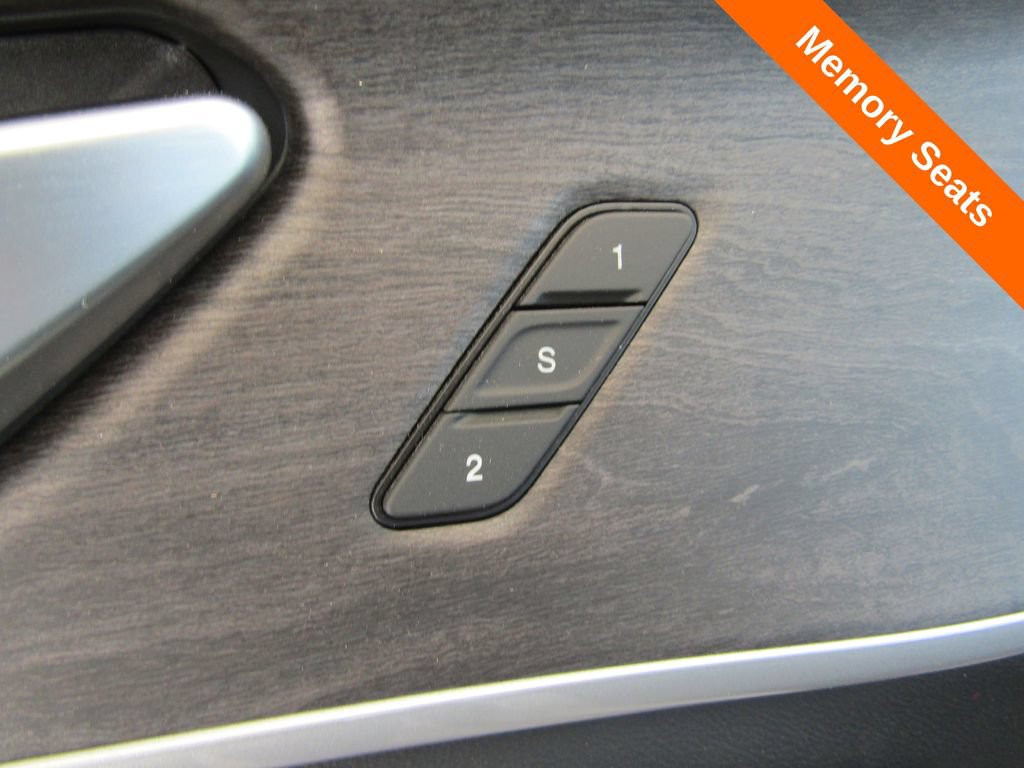 Used 2023 Jeep Grand Cherokee L Limited AWD/4WD image 6