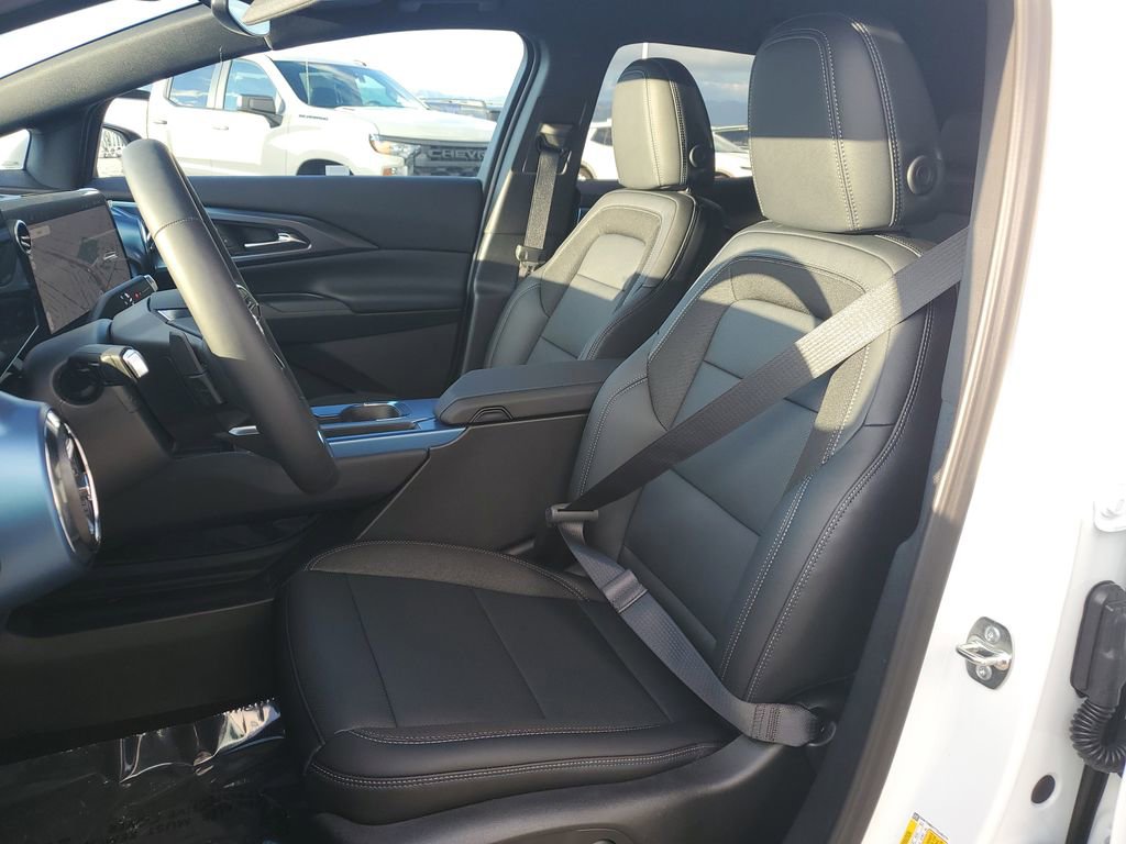 New 2026 Chevrolet Equinox EV LT image 17