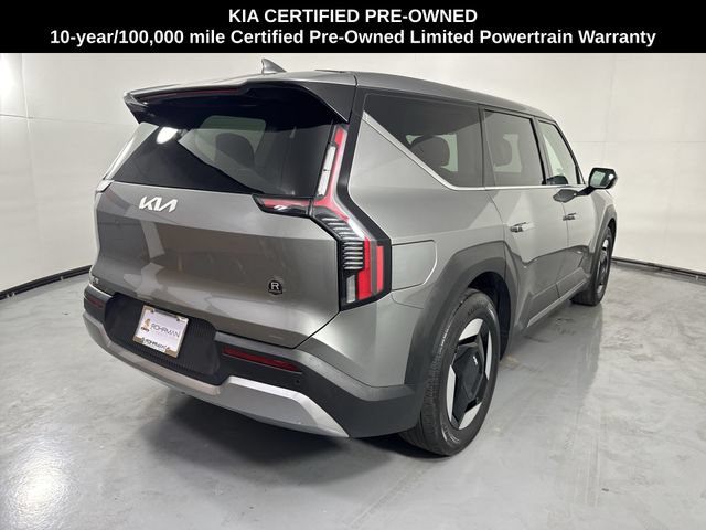 Certified 2024 Kia EV9 Light Long Range RWD image 34