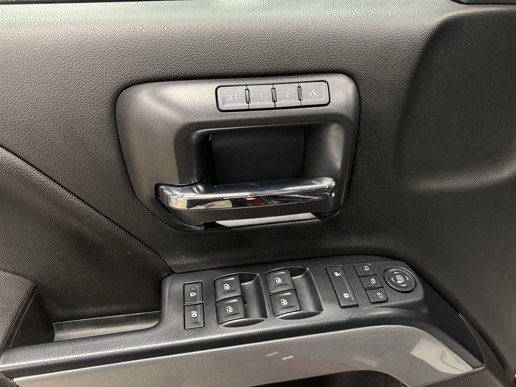 Used 2017 Chevrolet Silverado 2500 LTZ w/ Duramax Plus Package AWD/4WD image 31
