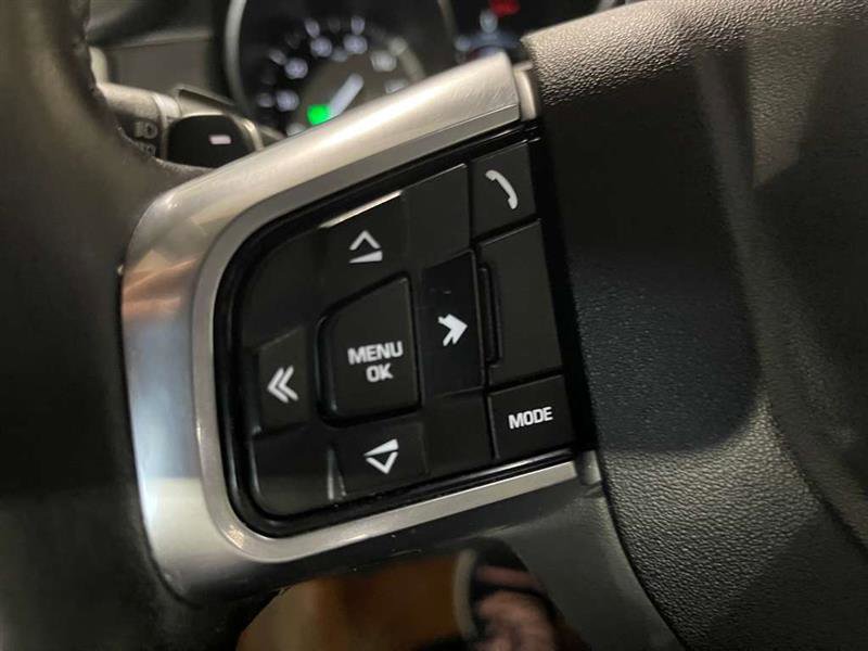 Used 2018 Land Rover Discovery Sport SE image 22