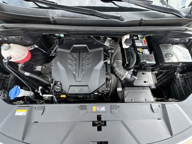 Used 2023 Kia Carnival SX Prestige image 10