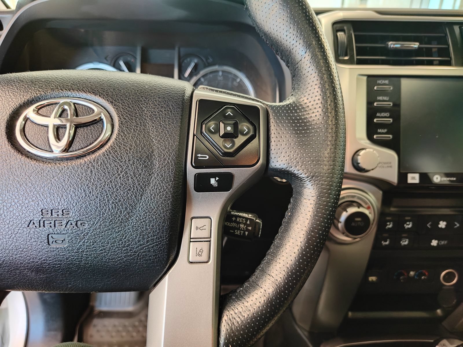 Used 2023 Toyota 4Runner Limited AWD/4WD image 15