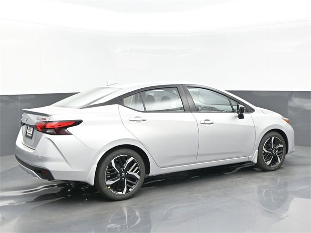 New 2025 Nissan Versa SR w/ Trunk Package image 6