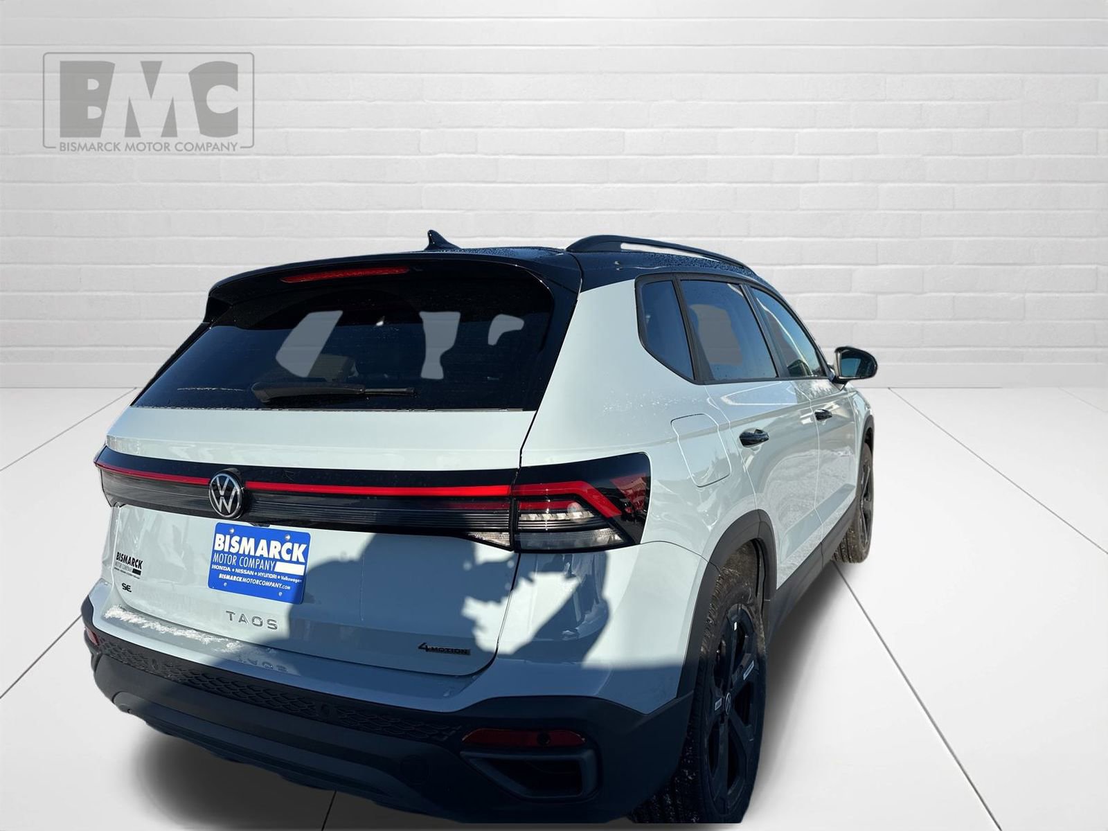 New 2026 Volkswagen Taos SE image 10