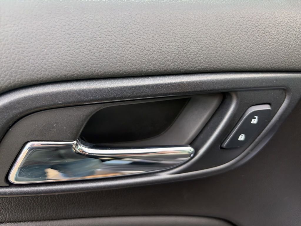 Used 2020 Chevrolet Suburban Premier image 33